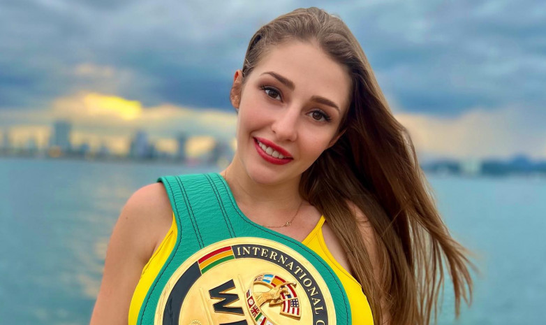 Видео. Самая сексуальная боксерша Казахстана объявила конкурс для фанатов 