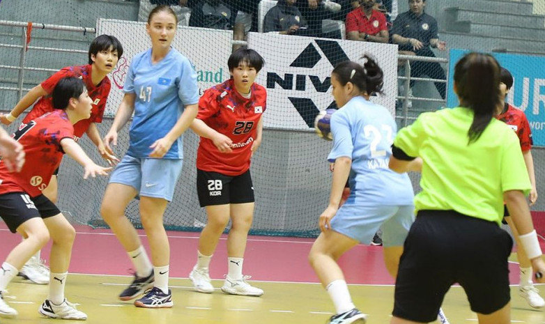 Юношеская сборная Казахстана потерпела поражение от Южной Кореи на женском чемпионате Азии по гандболу