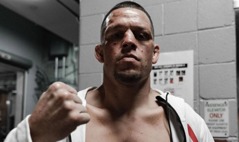 Легендарный боец UFC согласился на громкий реванш с известным блогером 