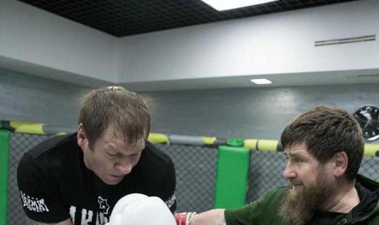 Александр Емельяненко провел боксерский спарринг с Рамзаном Кадыровым
