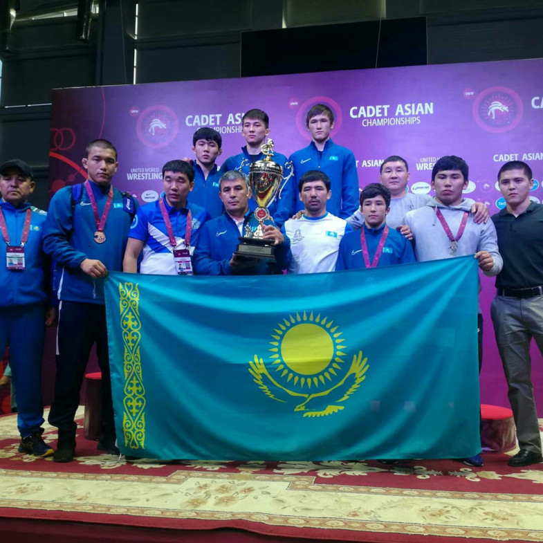 В Нур-Султане сборная Казахстана по вольной борьбе заняла третье место в командном зачете