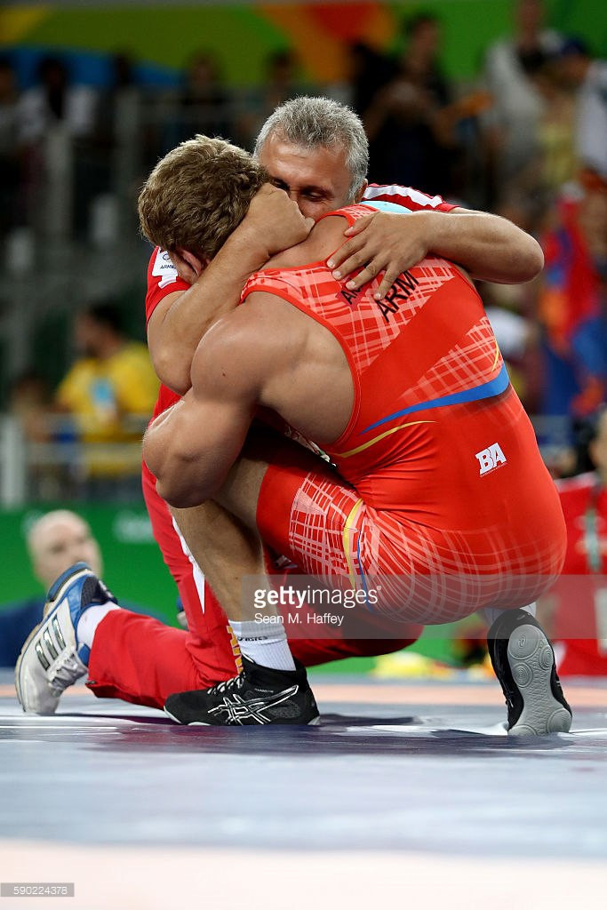 Рио-2016. Отец поздравляет сына с победой на Олимпийских играх