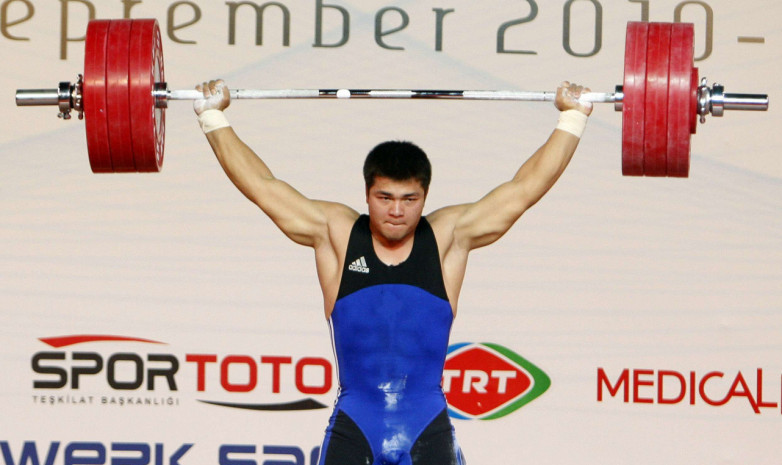 Международная федерация тяжелой атлетики лишила Владимира Седова всех титулов