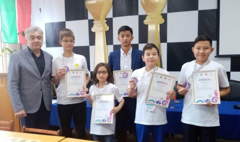 Казахстанские школьники стали призерами международного турнира по шахматам