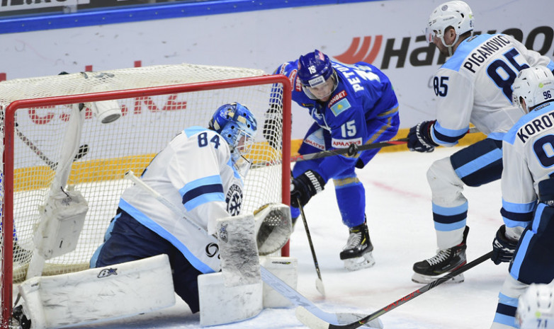 «Барыс» на своем льду потерпел поражение от «Сибири» в чемпионате КХЛ