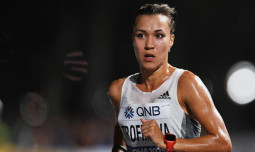 Сардана Трофимова выиграла полумарафон в Алматы. Это ее первый забег за Кыргызстан